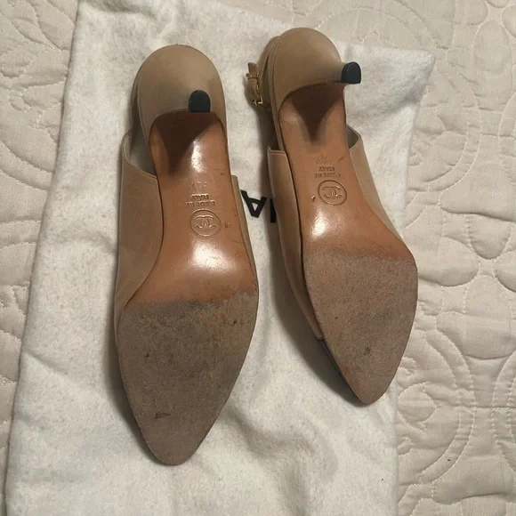 Vintage Chanel Slingback Pumps - Picture 3 of 7